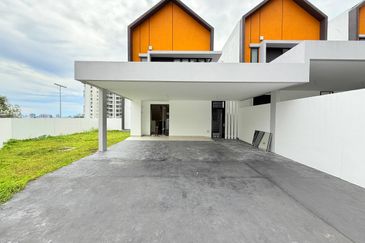 East 57 (Residensi Laman Timur)