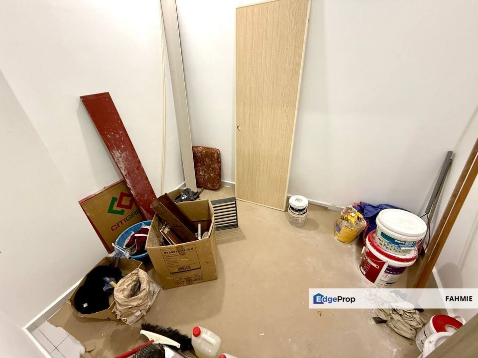 Facing playground. Fully refurbished. Freehold. Taman Puchong Utama. Puchong. , Selangor, Puchong