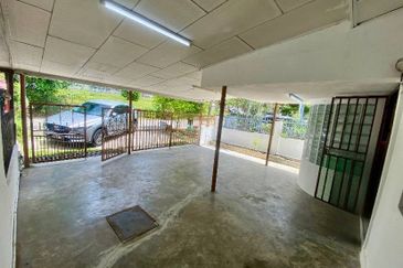 Taman Sri Hijau ( New Green Park )