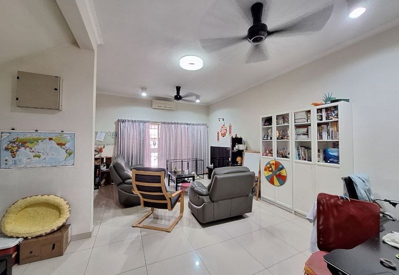 Jalan Spektrum U16 @ Taman Bukit Subang