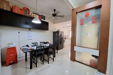 Jalan Spektrum U16 @ Taman Bukit Subang