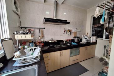 Jalan Spektrum U16 @ Taman Bukit Subang