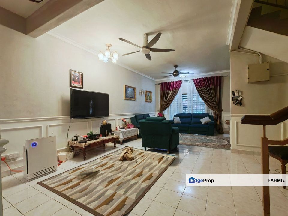 Freehold. Land area 20x80. Taman Bukit Subang. Shah Alam. , Selangor, Shah Alam