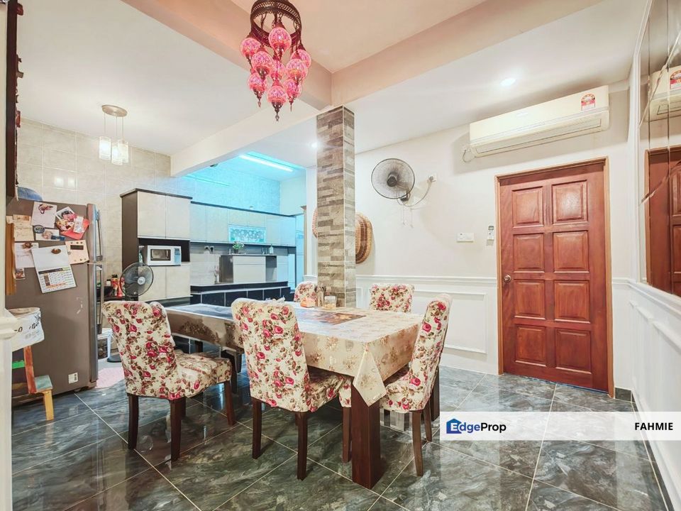 Freehold. Land area 20x80. Taman Bukit Subang. Shah Alam. , Selangor, Shah Alam