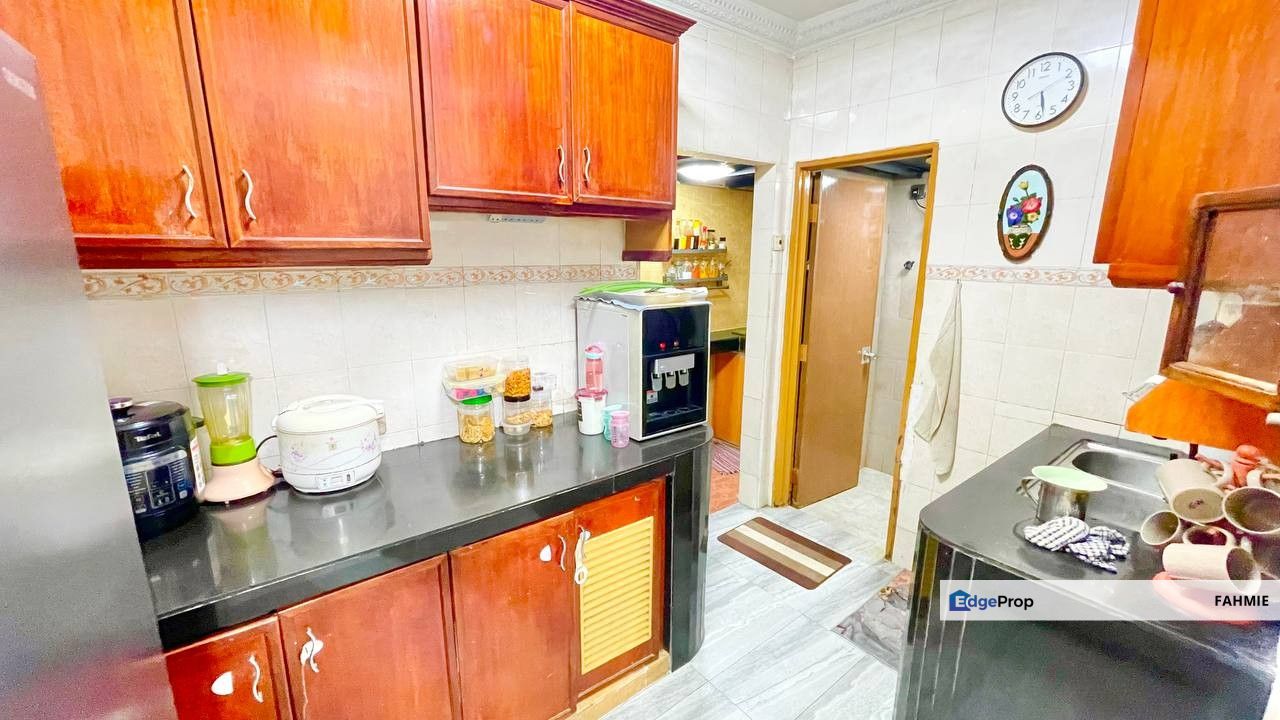 Ground floor. Move in condition. Desa Putra. Batu Caves. , Selangor, Batu Caves 