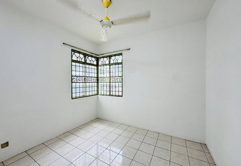 PV3 Platinum Hill Condominium