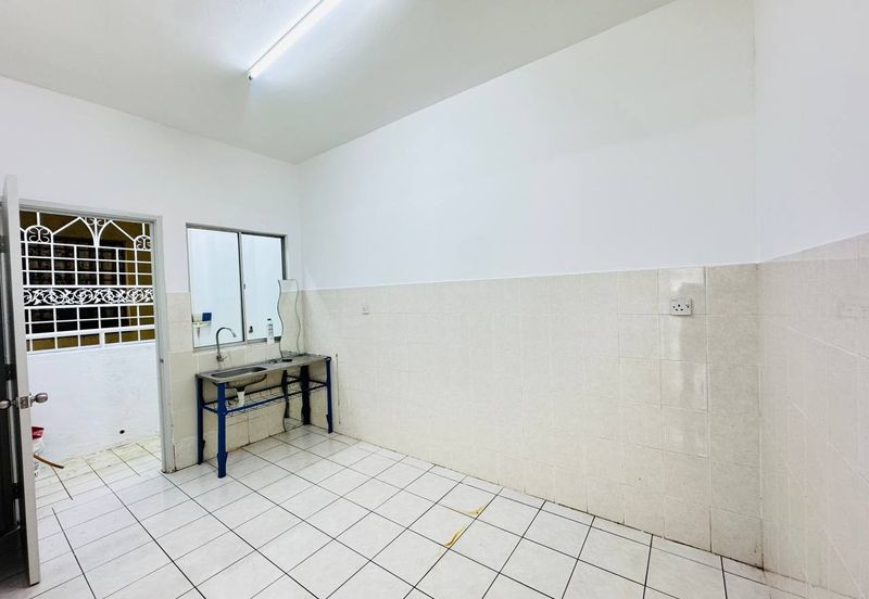 PV3 Platinum Hill Condominium