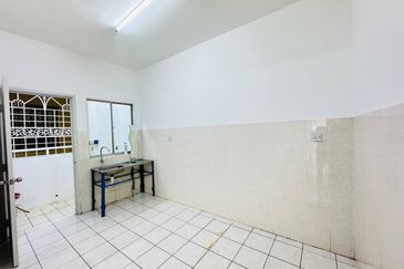 PV3 Platinum Hill Condominium