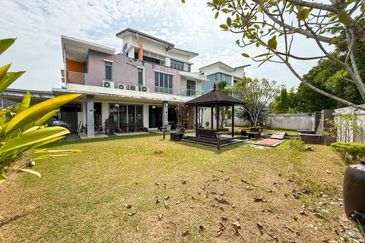 Bangi Lakehill Villas
