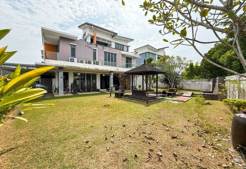 Bangi Lakehill Villas