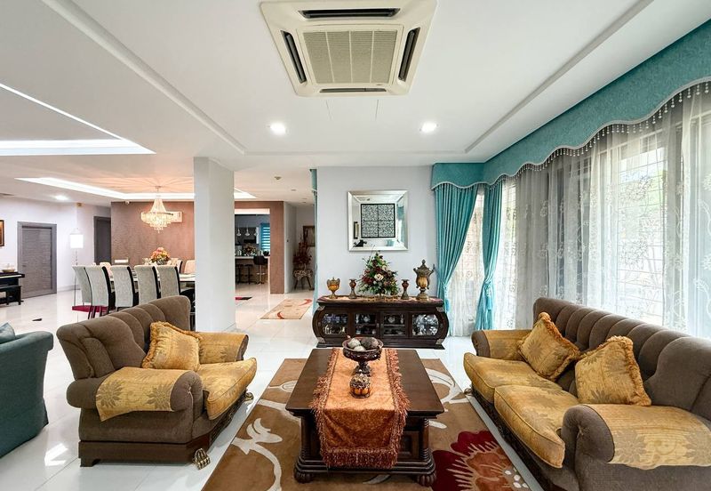 Bangi Lakehill Villas