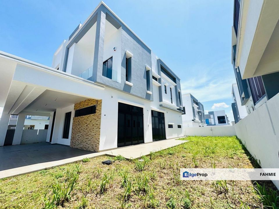 Not facing other house. Freehold. Casa Sutra. Setia Alam. , Selangor, Setia Alam/Alam Nusantara