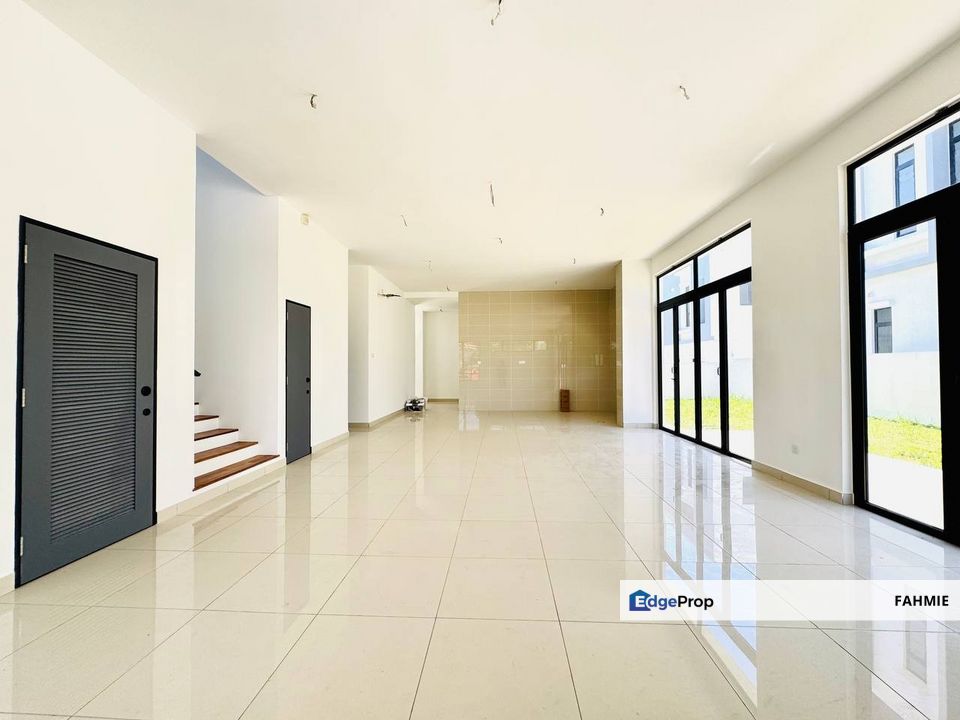 Not facing other house. Freehold. Casa Sutra. Setia Alam. , Selangor, Setia Alam/Alam Nusantara