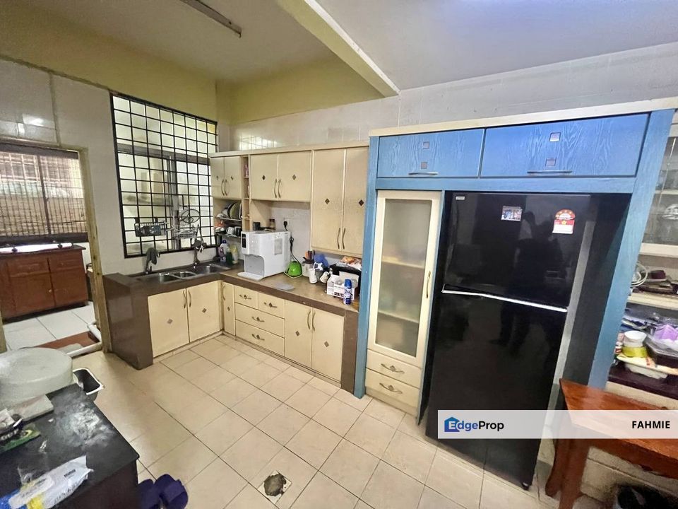 Corner lot. Fully renovated. Freehold. Taman Kajang Impian. Kajang. , Selangor, Kajang