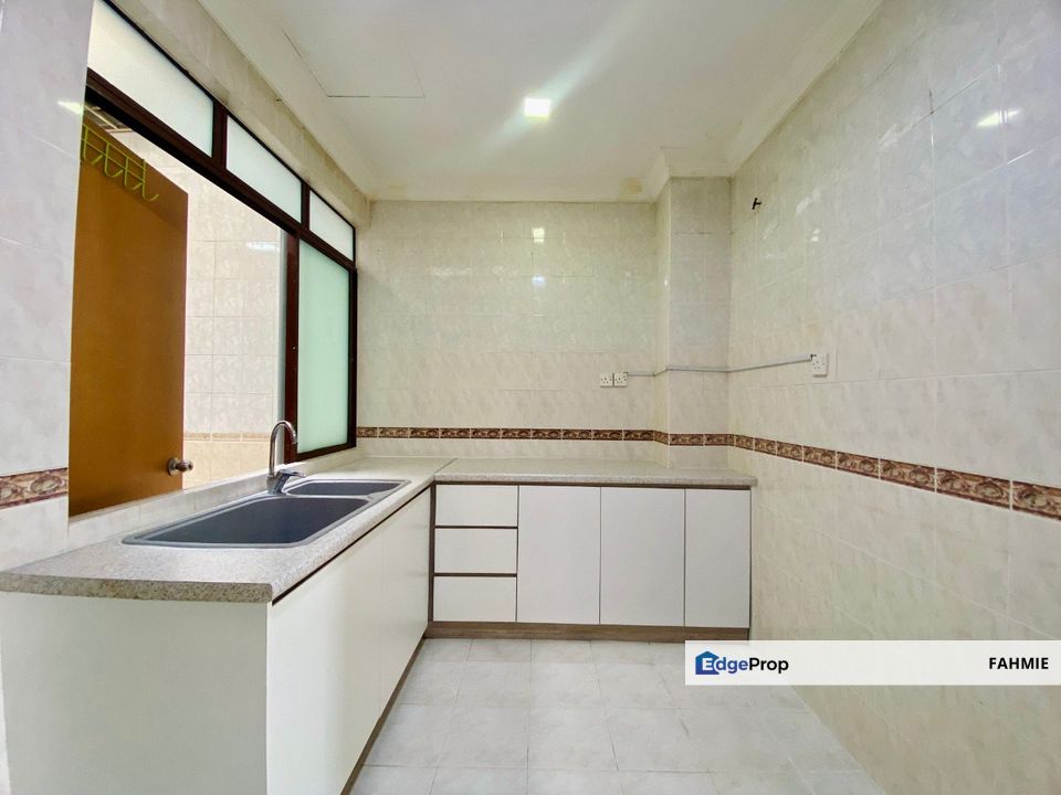 Huge land area 29x100. Freehold. Taman Wangsa Ukay. Bukit Antarabangsa. , Selangor, Ampang