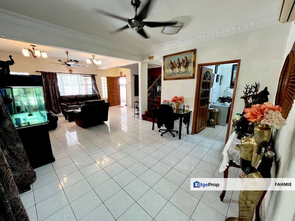 End lot. Non bumi lot. Seksyen 9. Kota Damansara. , Selangor, Kota Damansara