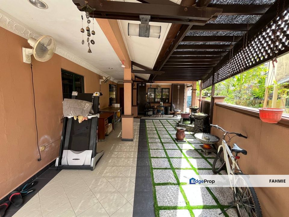 End lot. Non bumi lot. Seksyen 9. Kota Damansara. , Selangor, Kota Damansara