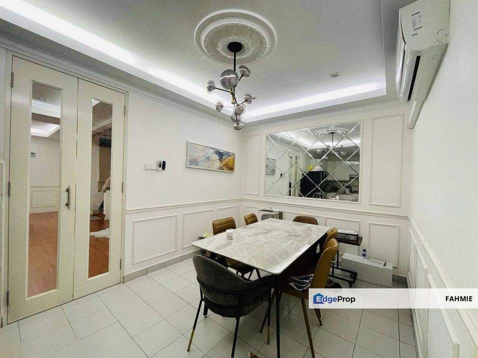 Tak mengadap rumah lain. Tanah luas 22x120. Jalan Kristal. Seksyen 7. Shah Alam. , Selangor, Shah Alam