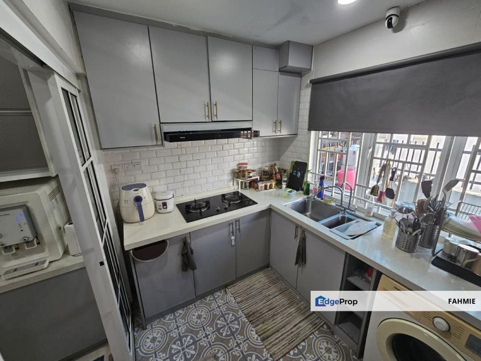 Freehold. Fully renovated. Laurel. Laman View. Cyberjaya. , Selangor, Cyberjaya