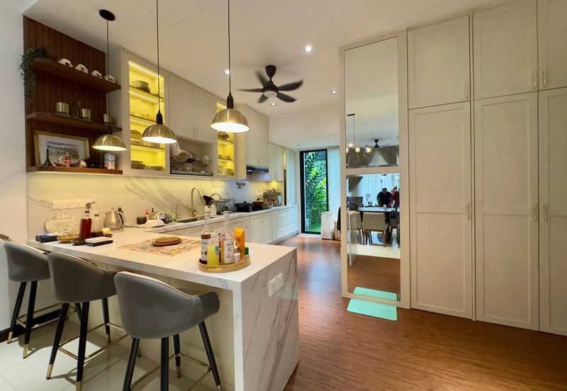 Isle of Botanica, Setia Eco Glades