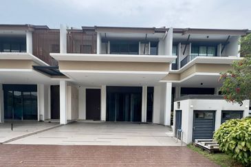 Isle of Botanica, Setia Eco Glades