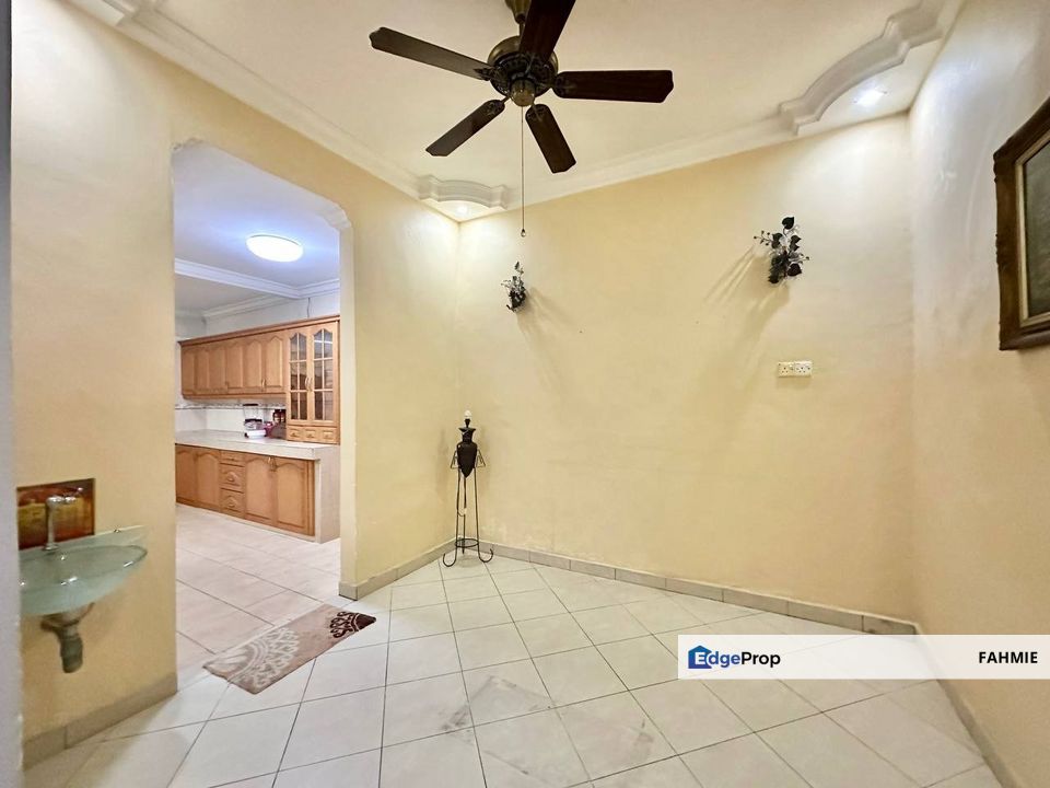 Fully renovated. Freehold. Taman Puncak Utama. Kajang. , Selangor, Kajang