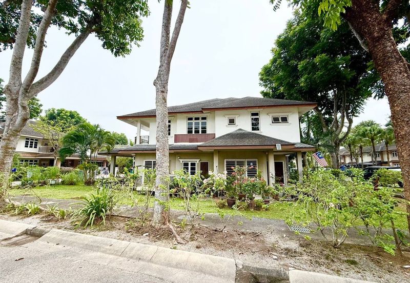 Perdana Lakeview East