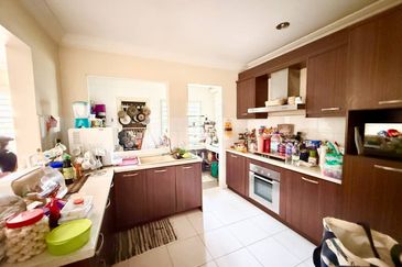 Perdana Lakeview East