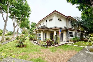 Perdana Lakeview East