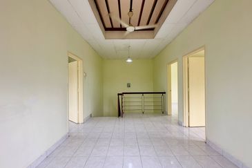 Jalan Spektrum U16 @ Taman Bukit Subang