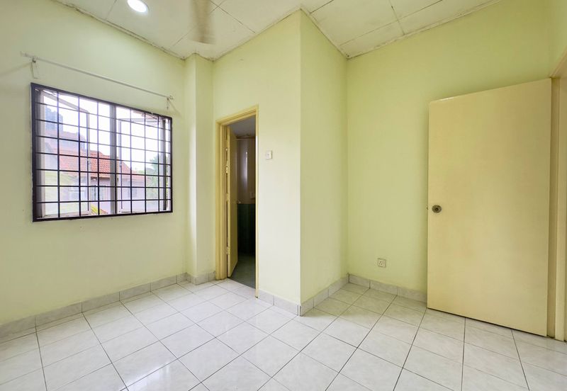 Jalan Spektrum U16 @ Taman Bukit Subang