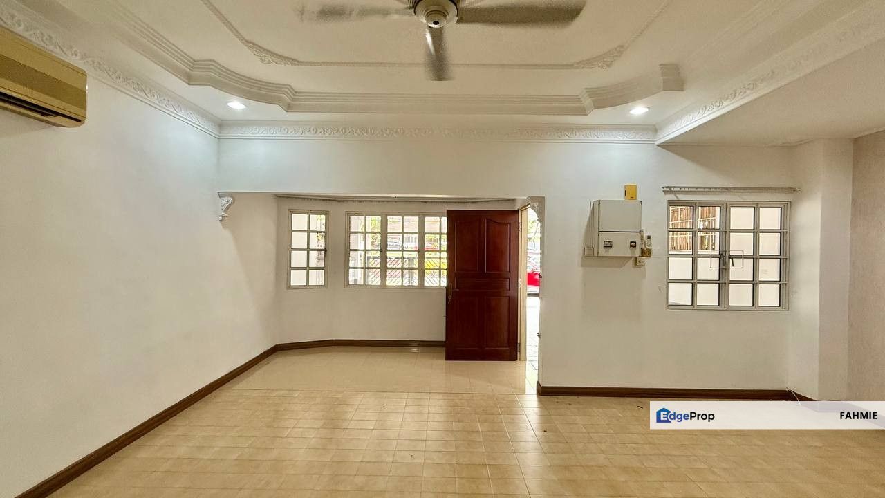 Tak mengadap rumah lain. Taman TAR. Ampang. , Selangor, Ampang