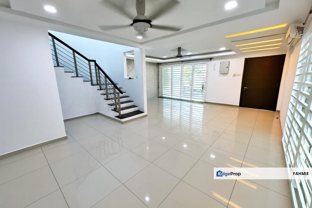 Facing playground. Fully renovated. Freehold. TTDI Grove. Kajang., Selangor, Kajang