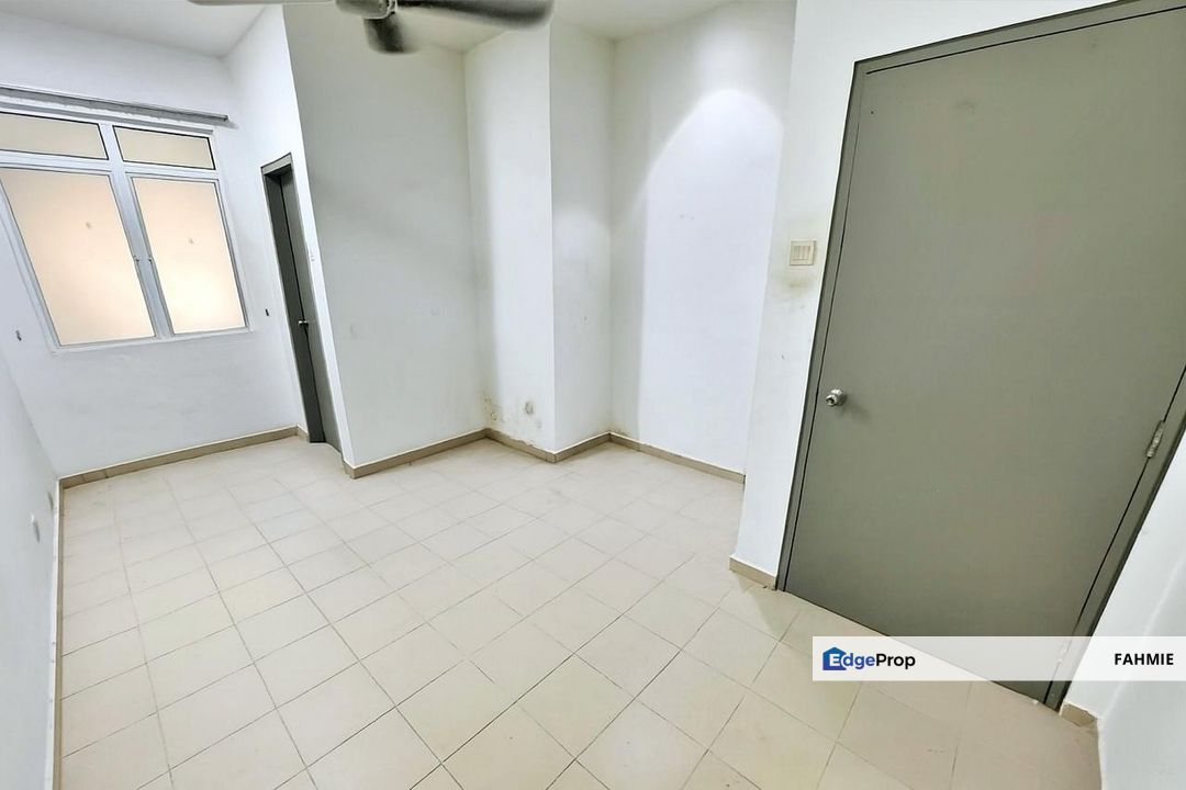 Facing playground. Fully renovated. Freehold. TTDI Grove. Kajang., Selangor, Kajang