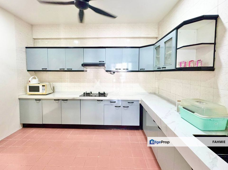 Fully renovated. Tiara Kelana Condominium. Petaling Jaya., Selangor, Petaling Jaya