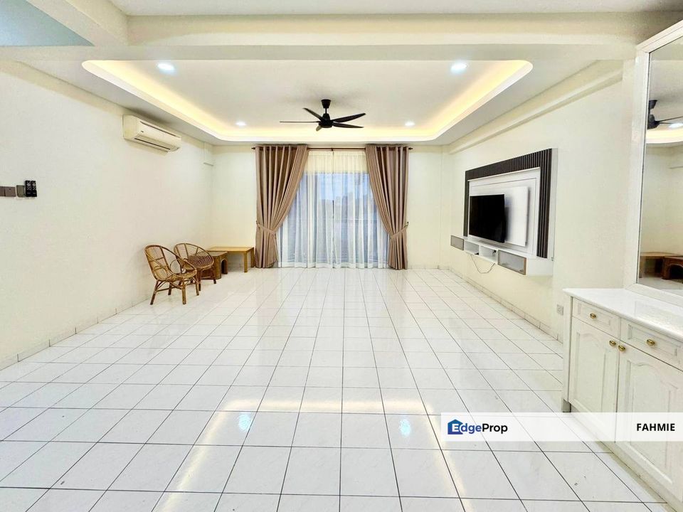 Fully renovated. Tiara Kelana Condominium. Petaling Jaya., Selangor, Petaling Jaya