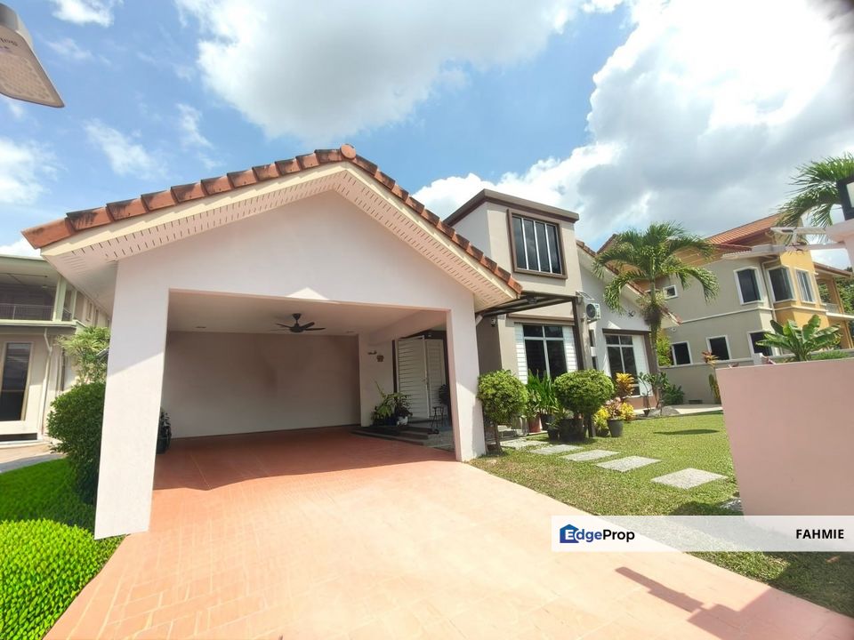 Fully renovated. Freehold. Jentayu. Bandar Enstek. Nilai. , Negeri Sembilan, Nilai