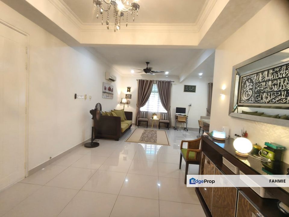 Fully renovated. Freehold. Jentayu. Bandar Enstek. Nilai. , Negeri Sembilan, Nilai