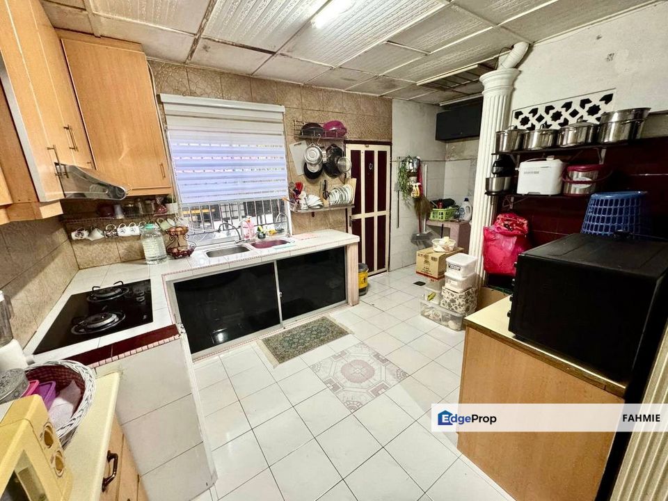 Fully renovated. Freehold. Taman Koperasi Cuepacs. Kajang. , Selangor, Kajang