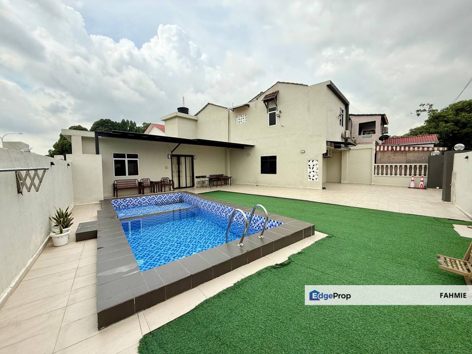 Corner lot with pool. Taman Sri Andalas. Klang. , Selangor, Klang