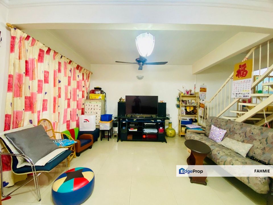 Freehold. Jalan J. Taman Melawati. , Kuala Lumpur, Ampang