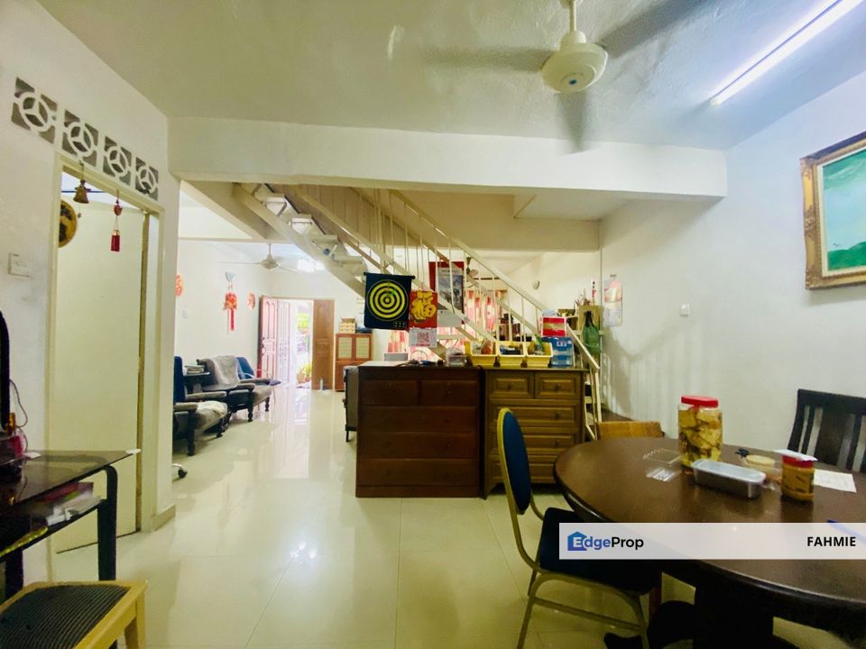 Freehold. Non bumi lot. Jalan J. Taman Melawati. , Selangor, Gombak