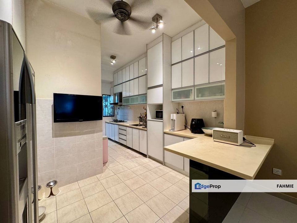 Fully renovated. Tak mengadap rumah lain. Sutera Damansara Ria. Damansara Damai., Selangor, Damansara Damai