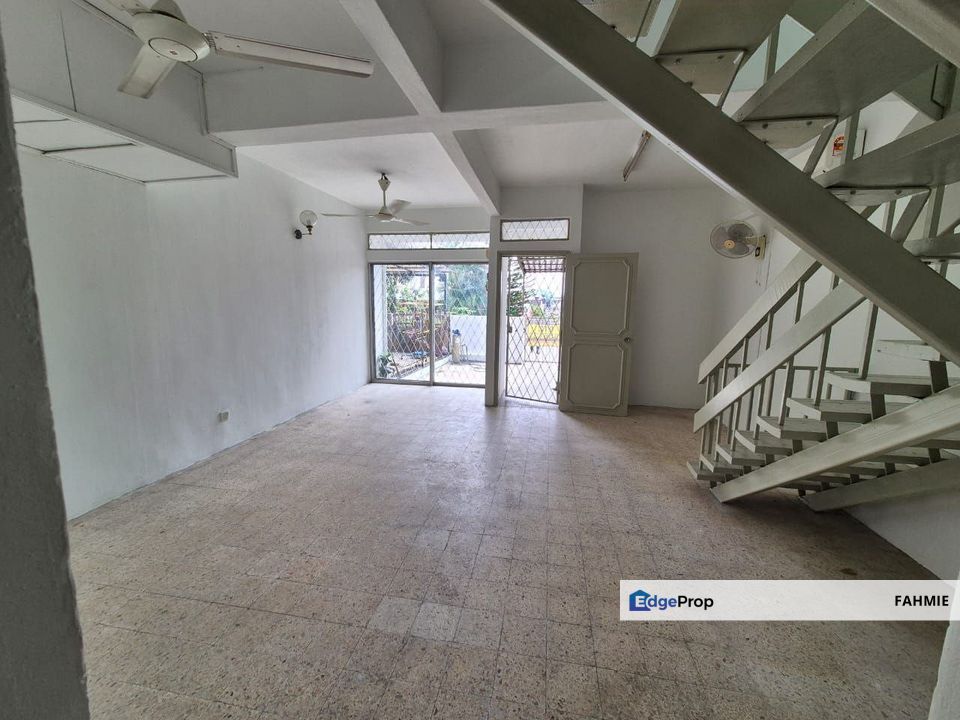 Freehold. Land area 18x55. Fasa 7. Taman Sri Gombak. Batu Caves. , Selangor, Batu Caves 