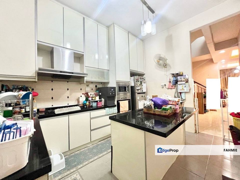 Fully renovated. Freehold. Ilham 2. Setia Alam Sari. Bangi. , Selangor, Kajang