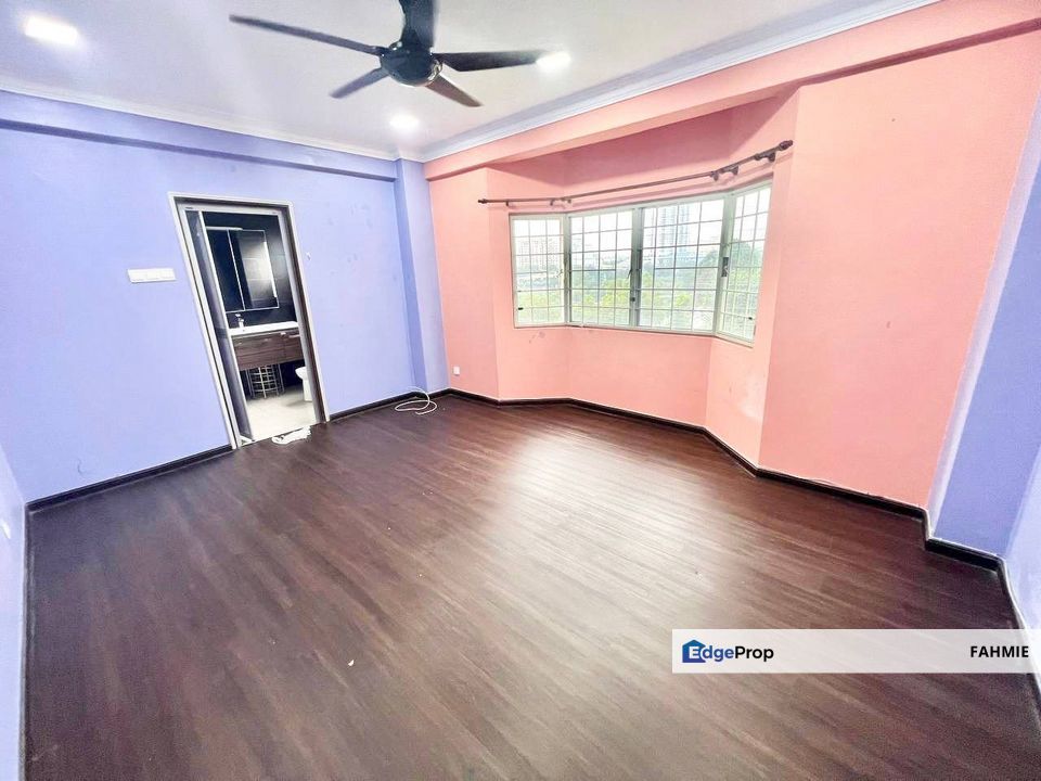 Fully renovated. Tiara Kelana Condominium. Petaling Jaya. , Selangor, Petaling Jaya