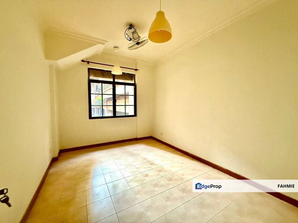 Next to Setiawangsa LRT station. Freehold. Kampung Warisan. Setiawangsa. , Selangor, Keramat