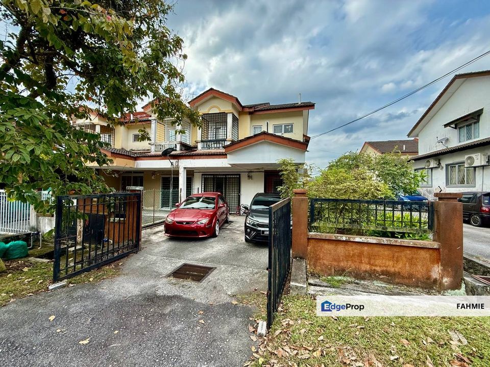 End lot. Freehold. Taman Universiti. Bangi. , Selangor, Bangi