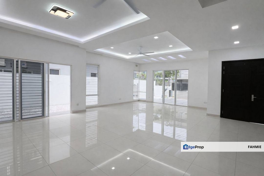 Walking distance to lake. Freehold. Perdana Lakeview East. Cyberjaya. , Selangor, Cyberjaya