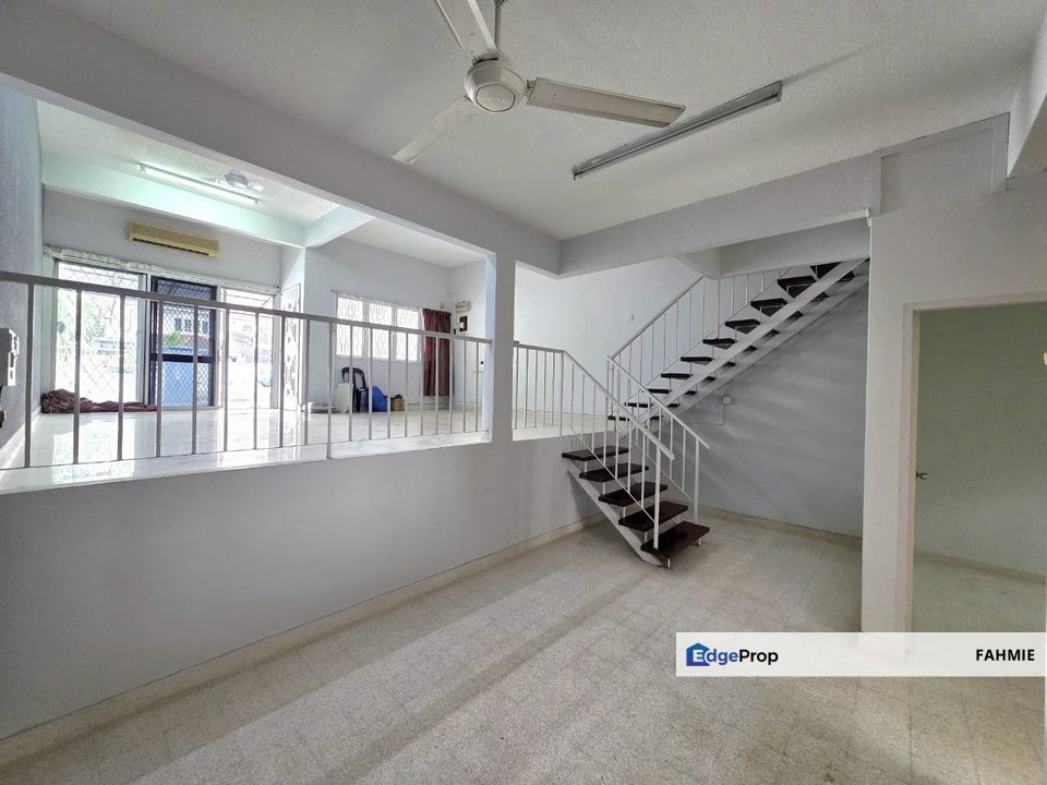 Freehold. Non bumi lot. SS 1. Kampung Tunku. Petaling Jaya. , Selangor, Petaling Jaya